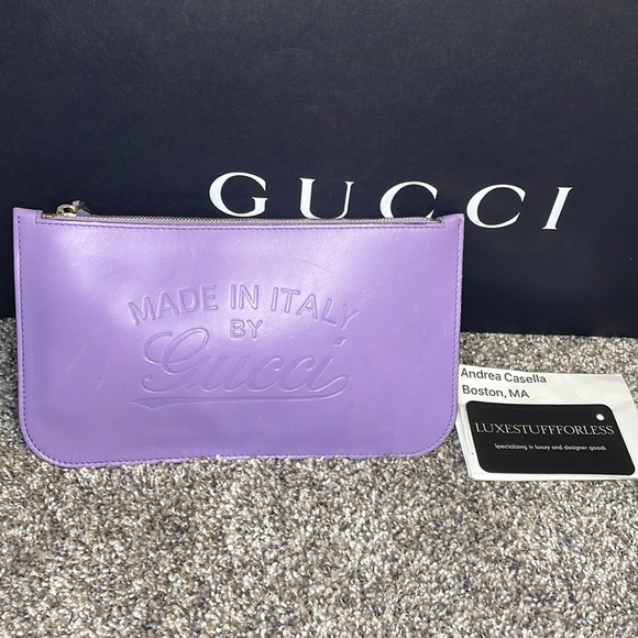 Authentic Gucci lavender leather cosmetic pouch wristlet clutch
